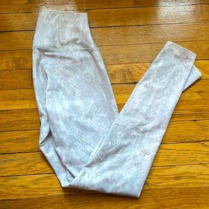 Alo Leggings - size small